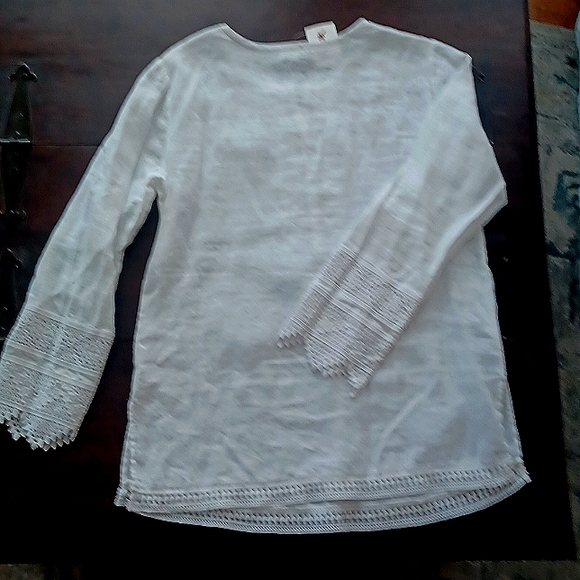 ST TROPEZ LINEN LONGSLEEVE LACE TUNIC NWT SIZE MEDIUM - Picture 8 of 16